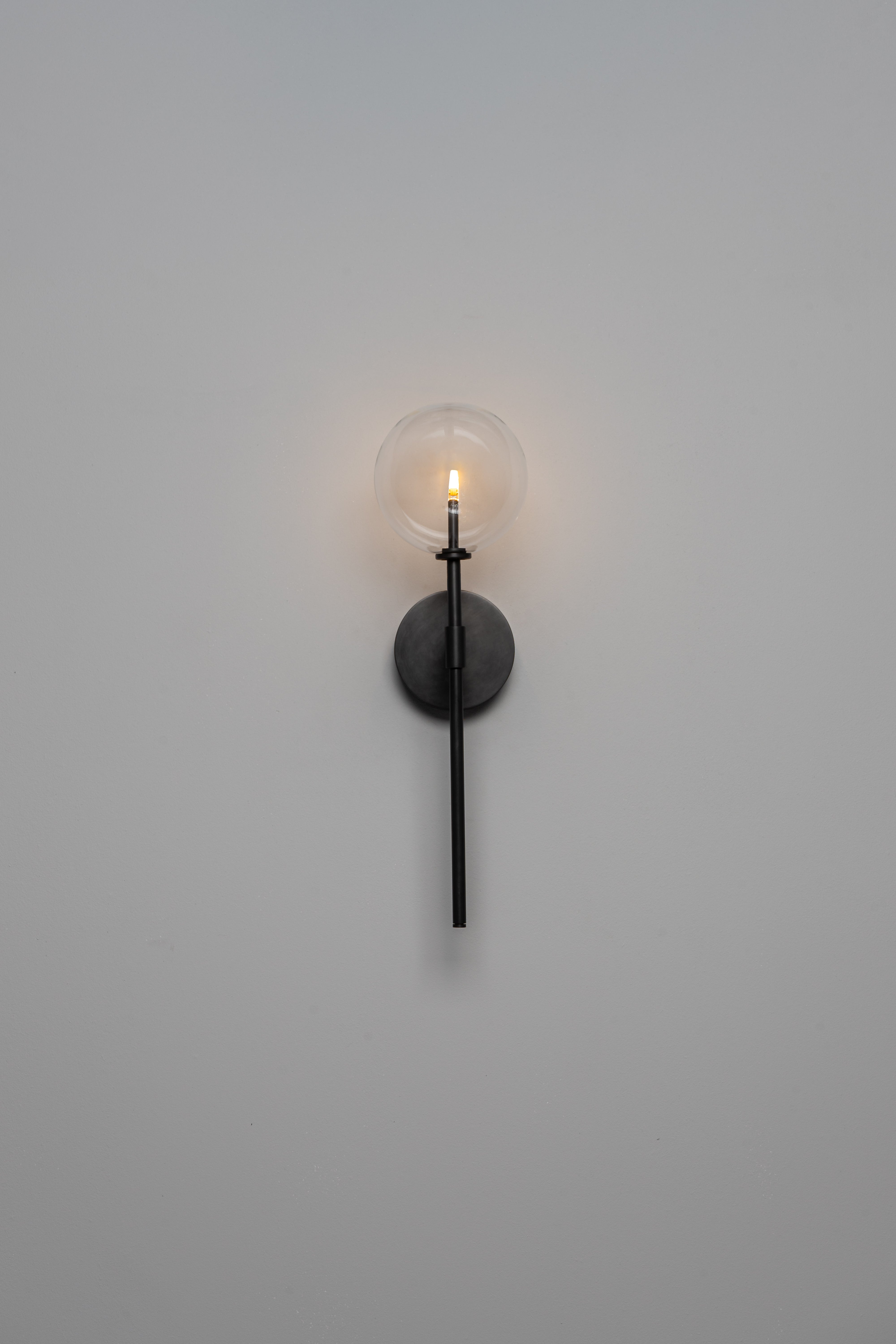 Schwung Dawn Single Black Gunmetal Transparent Globe Wall Light